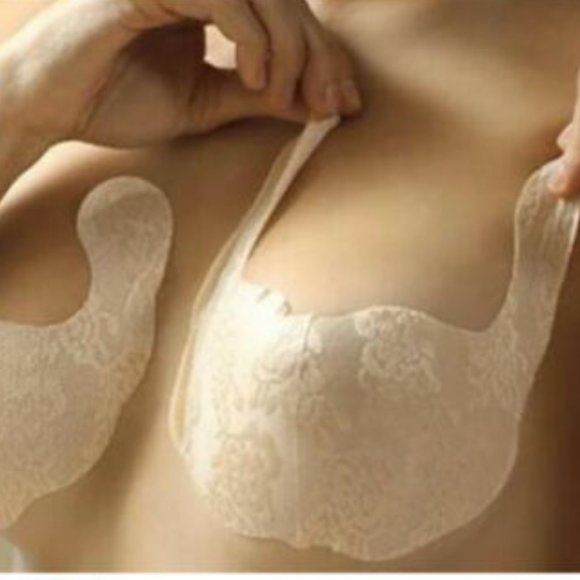 NWT Sexy Lace Adhesive Invisible Bra Breathable Strapless Blackless Bra - Picture 3 of 11